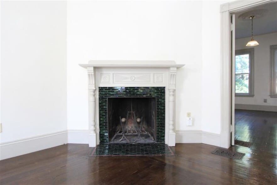 Building Photo - 12 Saginaw Ave