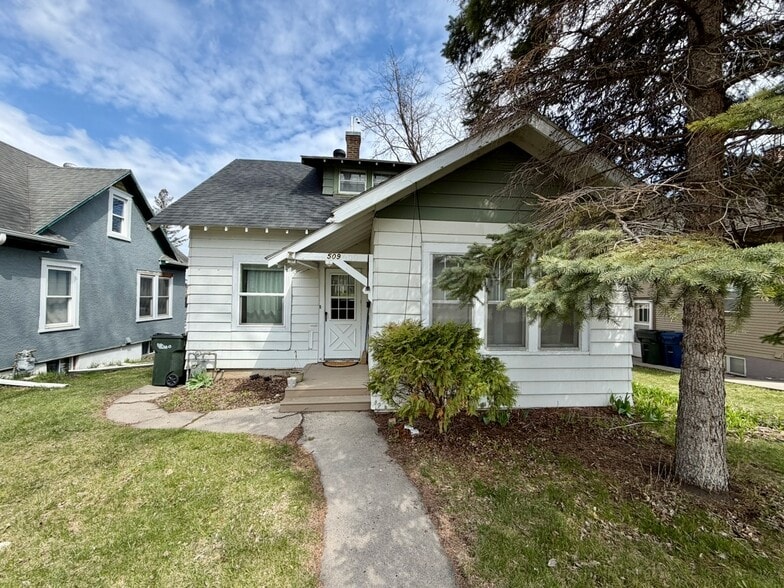 Building Photo - 509 E Vernon Ave