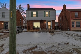 Building Photo - This beautifully updated 3-bedroom, 2-bath single-family home is ready for move-in!