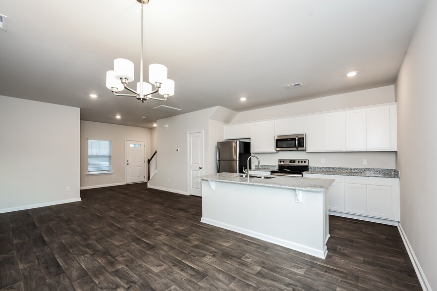Building Photo - 605 Green Wigeon Rd