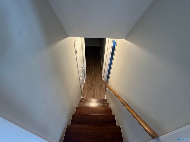 Building Photo - 10020 Strong Dr SE