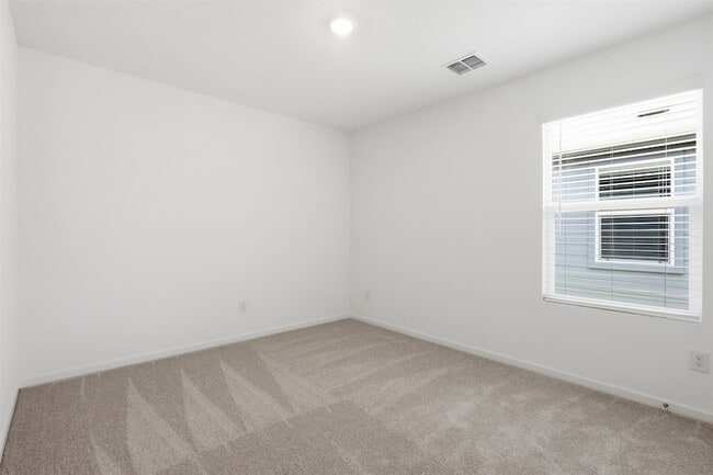 Building Photo - 3040 Campeiro Ave