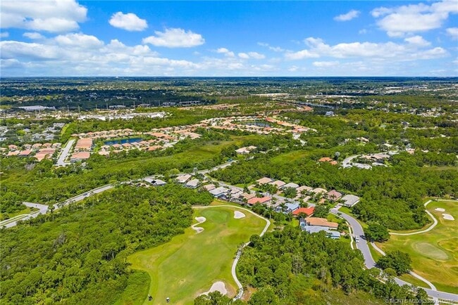 Building Photo - 4574 NW Red Maple Dr