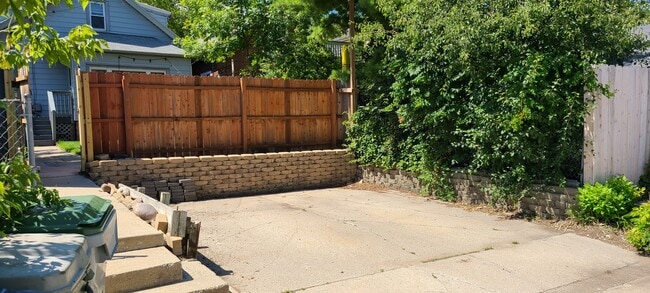 Shared Parking Area - 3132 N Weil St