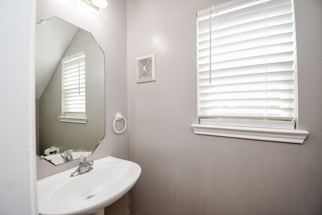 Building Photo - 5611 Carta Valley Ln
