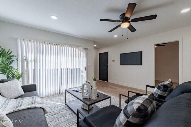 Building Photo - 4608 W Maryland Ave