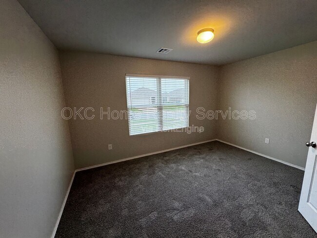 Building Photo - 9904 Jackrabbit Rd