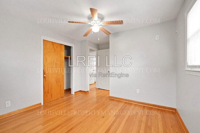 Building Photo - 4007 Blossomwood Dr