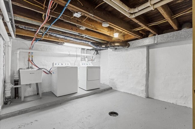 Building Photo - 1914-1918 B Street