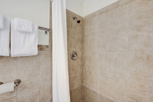 Building Photo - 3020 Seville St