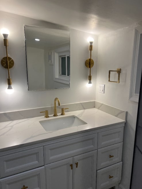 Building Photo - 501 Main St