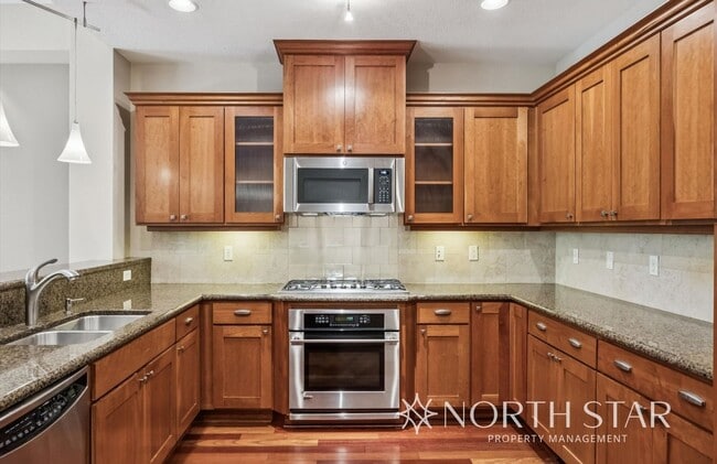 Building Photo - Stunning Renaissance at Peterkort Woods To...
