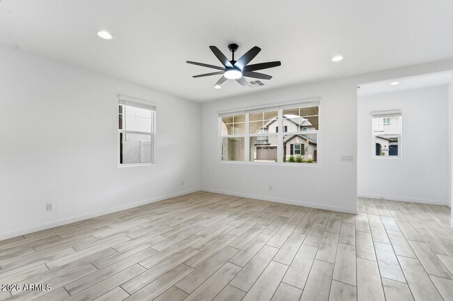 Building Photo - 8336 E Peterson Ave