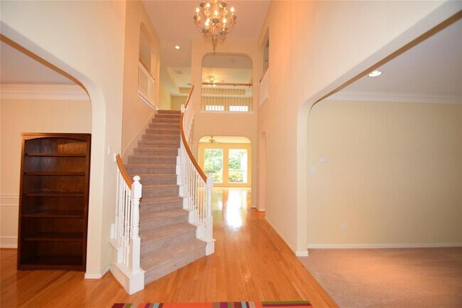 Building Photo - 5011 Quiet Falls Ct