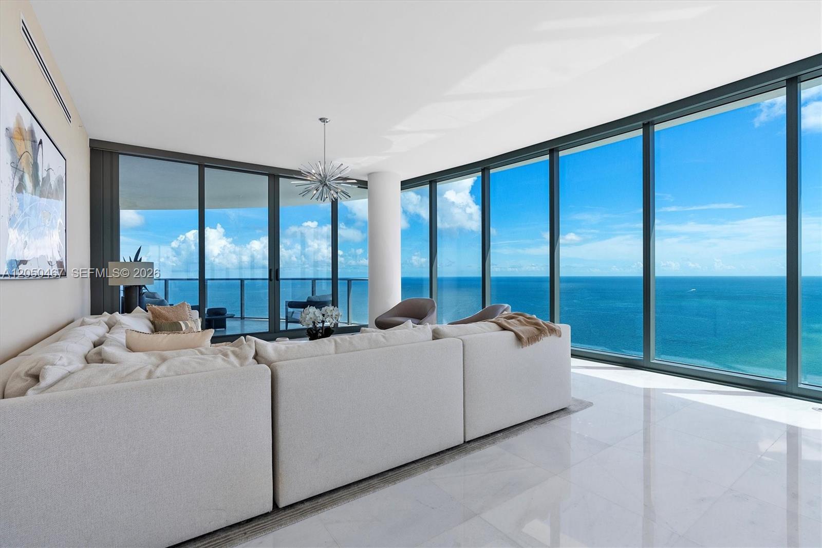 Building Photo - 15701 Collins Ave