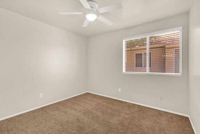 Building Photo - The Springs Beautiy