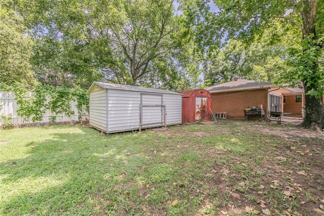 Building Photo - 4341 Kolloch Dr