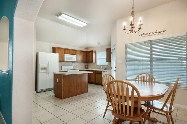 Building Photo - 408 Pheasant Ridge Dr