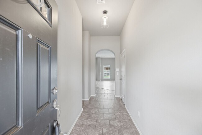 Building Photo - Well Maintained 3-bedroom, 2-bath Home in Desirable Bixby Schools North of River