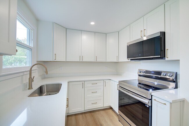 Building Photo - 3bd/1.5ba Seattle House