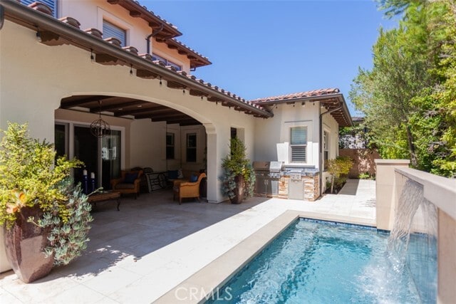 Building Photo - 54 Clifford