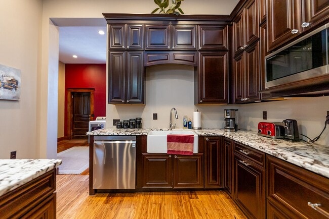 Building Photo - 101 N Main Ave