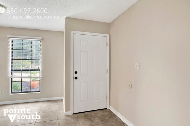Building Photo - 6429 Schoel Ln