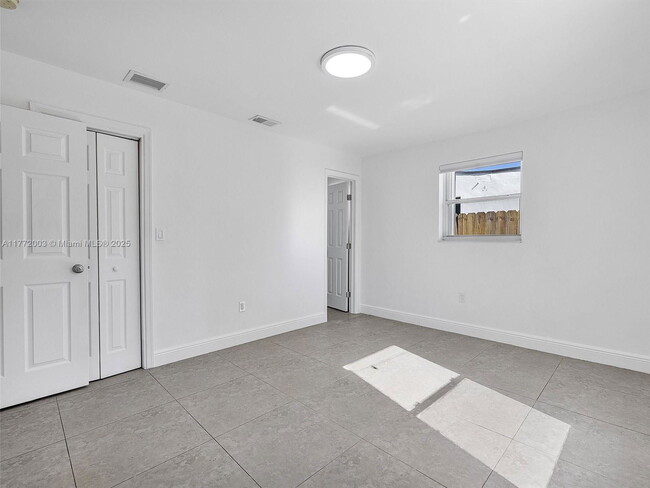 Building Photo - 340 NW 45th St