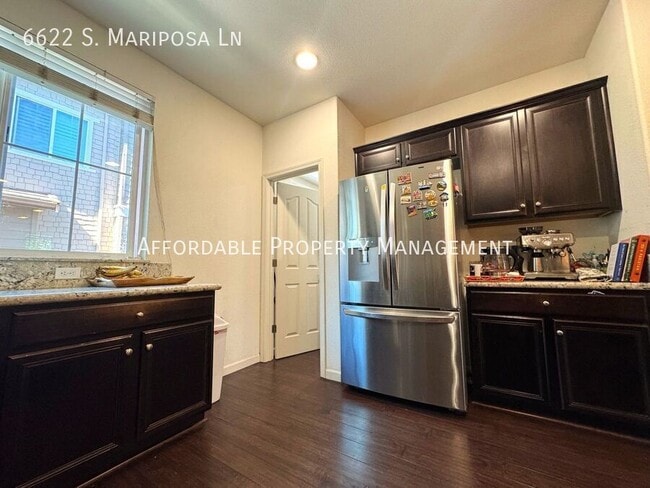 Building Photo - 6622 S Mariposa Ln