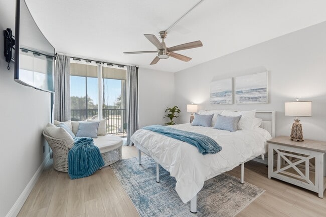 Building Photo - 1605 S US Hwy 1