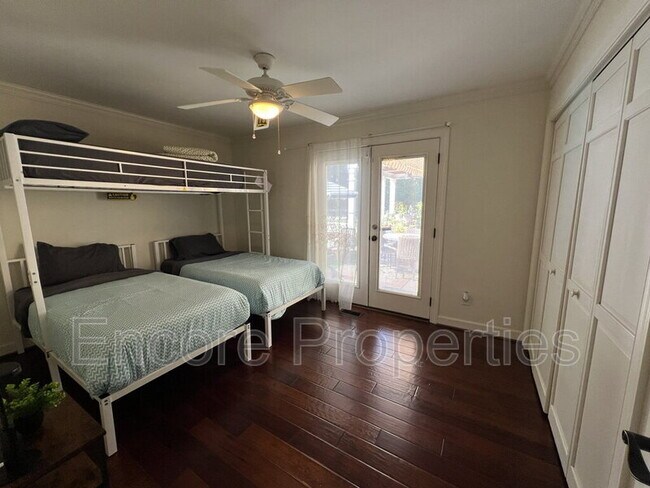 Building Photo - 105 Baybrook Ct