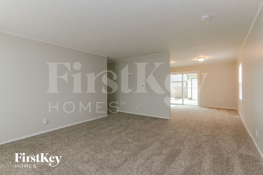 Building Photo - 5256 Penway St