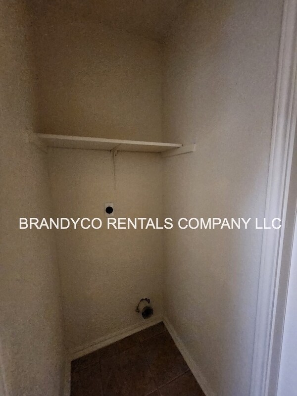 Building Photo - 3214 Rampart Loop