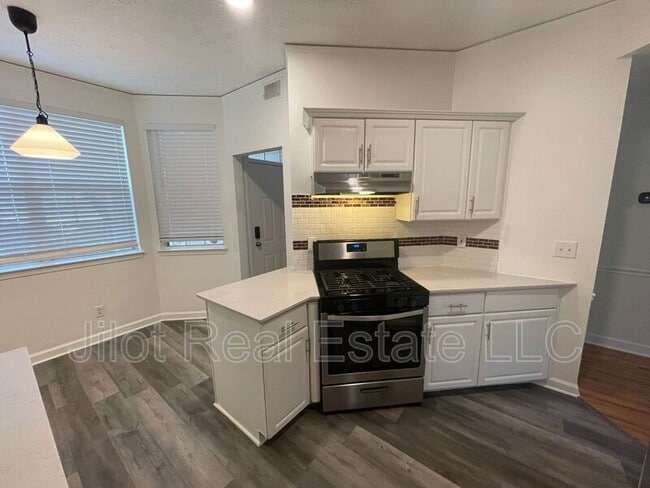 Building Photo - 61 Fulton St SE