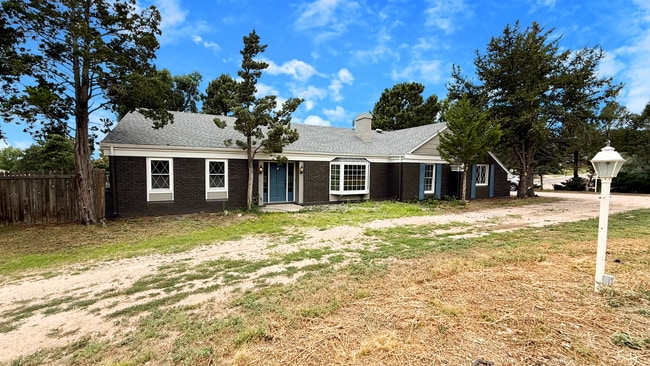 Building Photo - Stylish 3-Bedroom Remodel with Two Firepla...