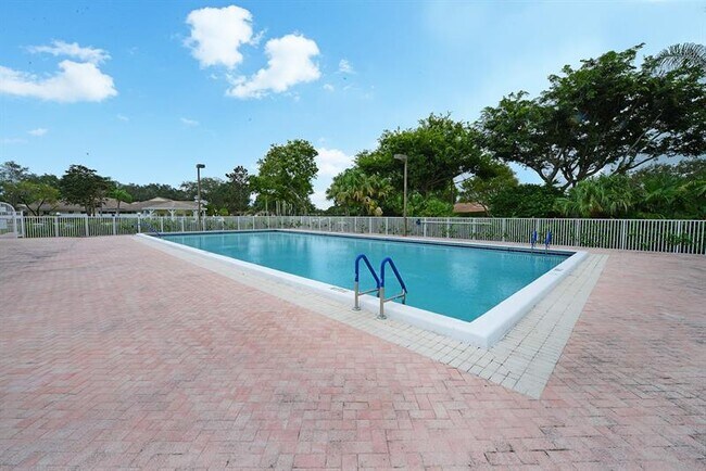 Building Photo - 18571 Egret Way
