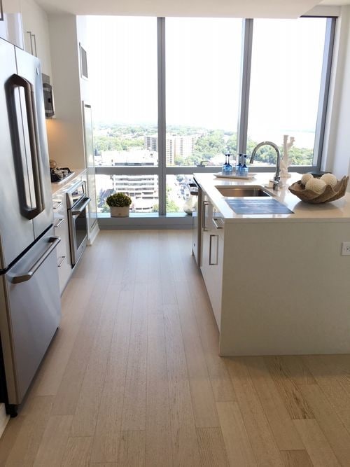 Building Photo - 800 Park Ave