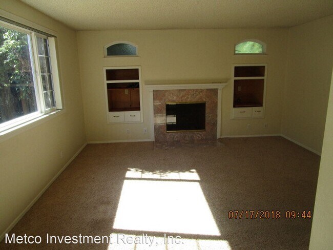 Building Photo - 3 br, 1 bath House - 1033 Waverly St.