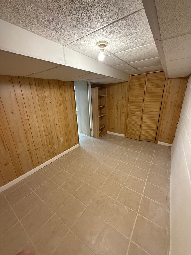 Building Photo - 9809 Montauk Ave