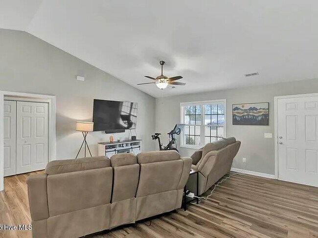Building Photo - 187 Ashbury Park Ln
