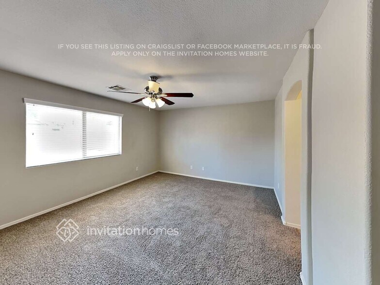 Building Photo - 10476 W Sunflower Pl
