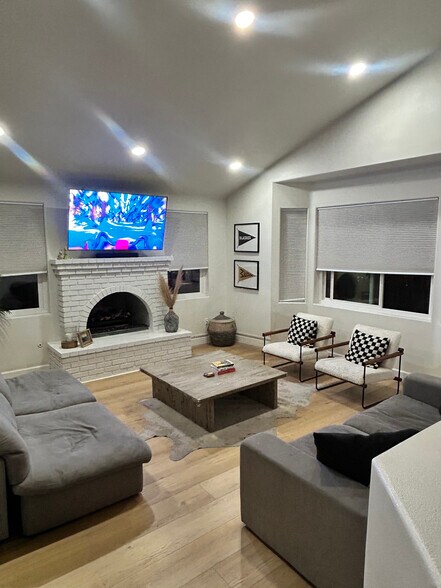 Living Room - 1728 Santa Ana Ave