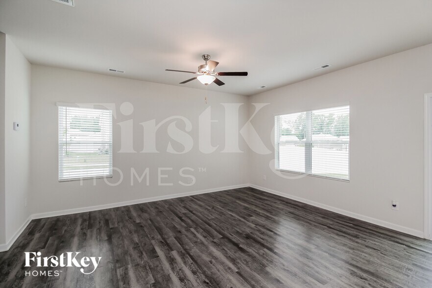 Building Photo - 7305 Brawley Wood Ct