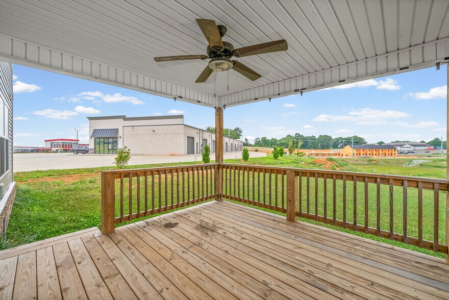 Building Photo - 835 Karmaflux Way