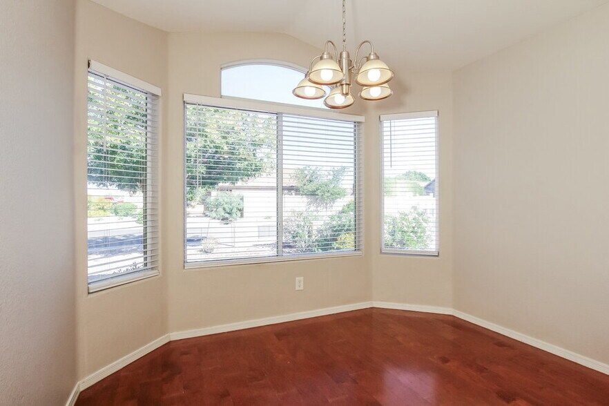 Building Photo - 8459 W Ross Ave