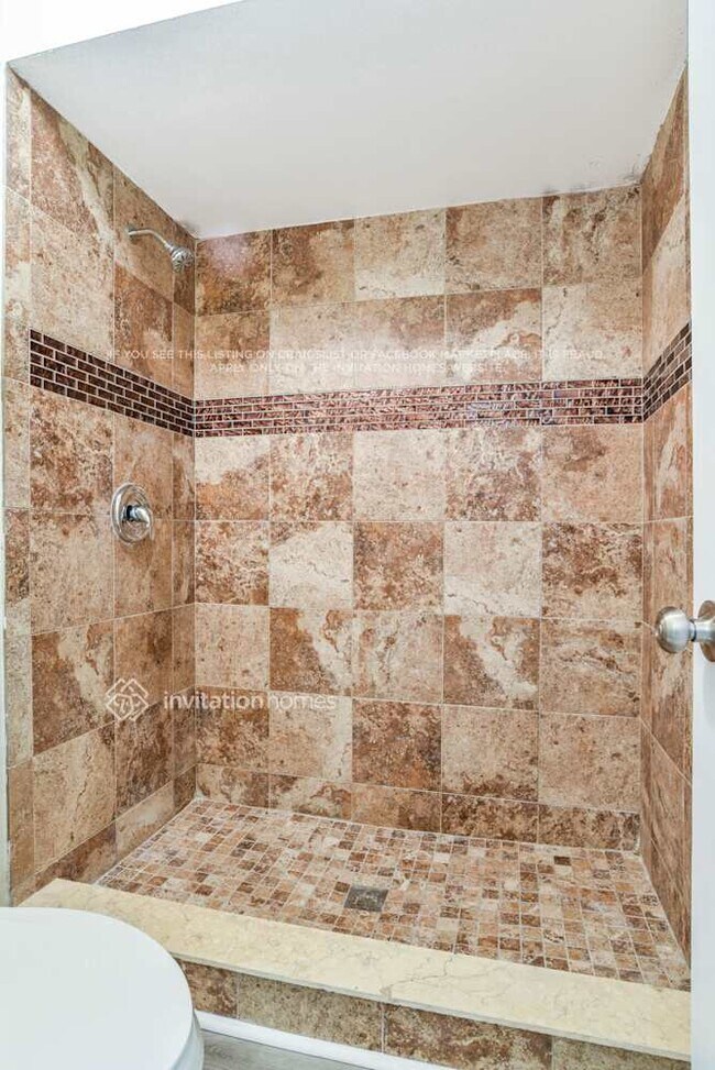 Building Photo - 974 Treadway Dr