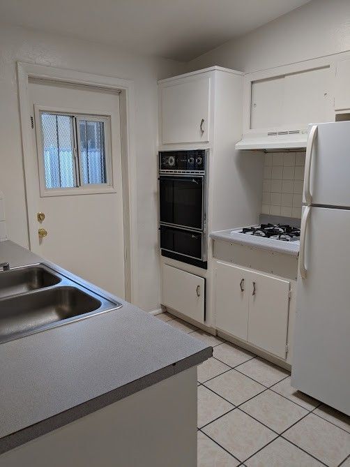 Building Photo - 1233 E Drachman St