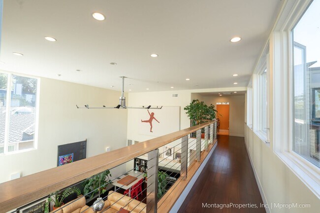 Building Photo - Custom Silicon Valley Modern Dream Home Av...