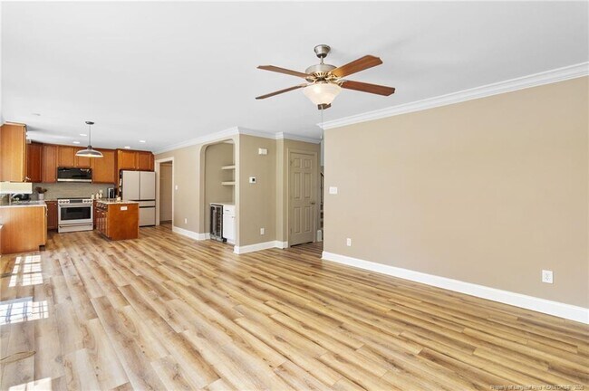 Building Photo - 5802 Rainsford Dr