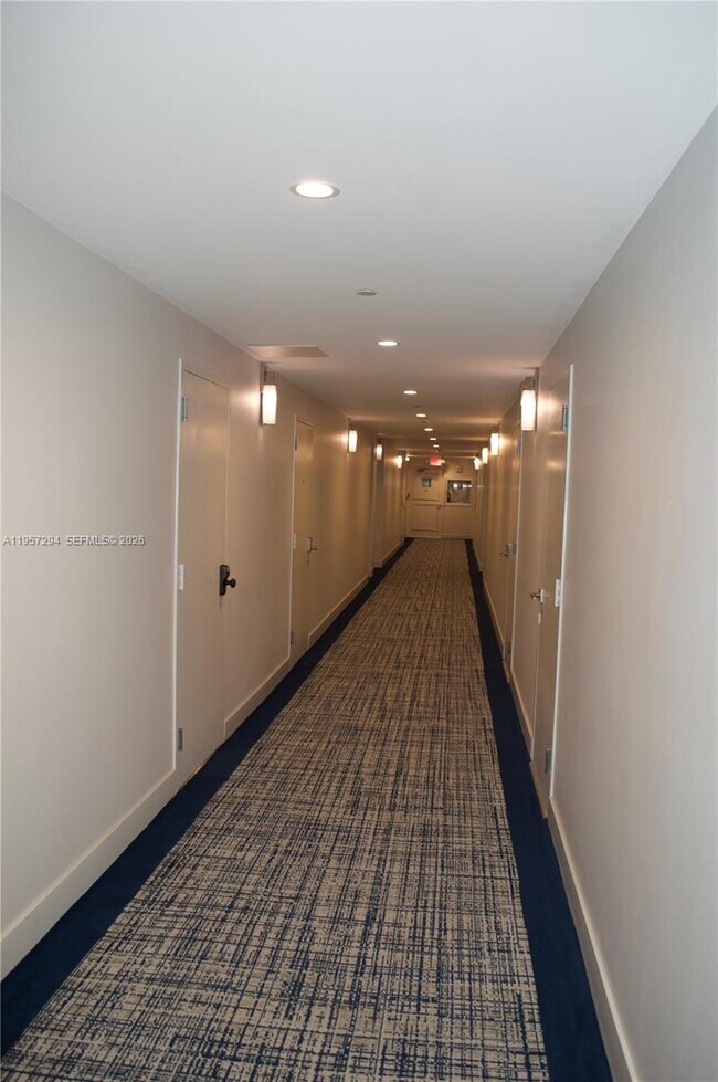 Building Photo - 1370 S Ocean Blvd